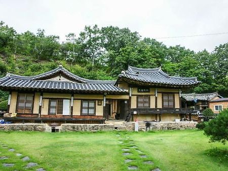 Andong Dureung Gotaek Hotel Exterior photo